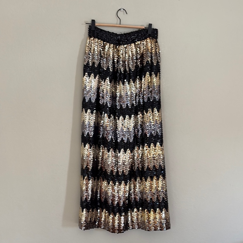 Elegant Black and Gold Sequin Skirt